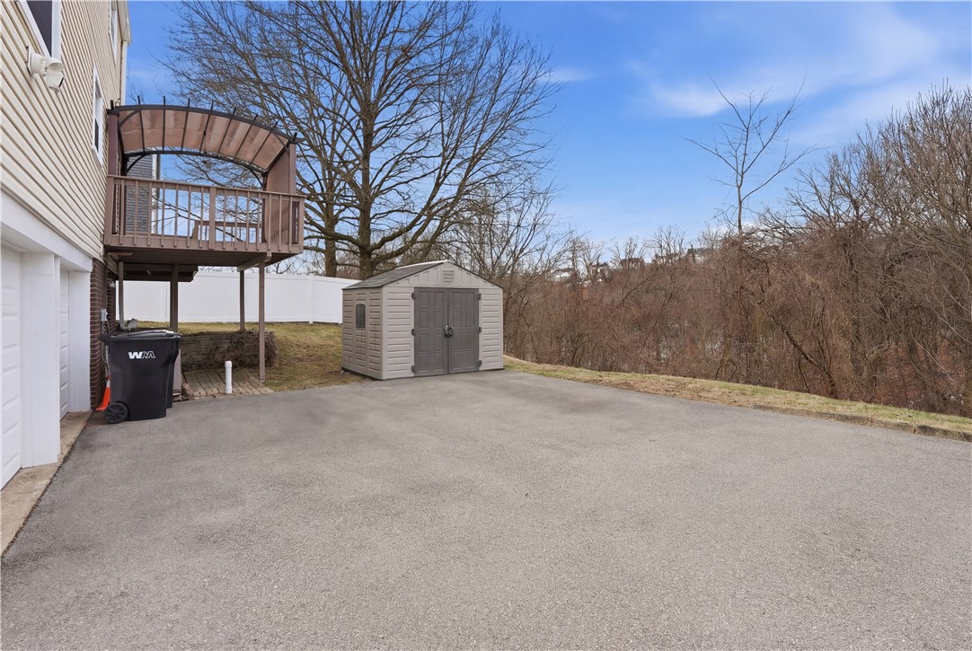 303 MacNab Dr