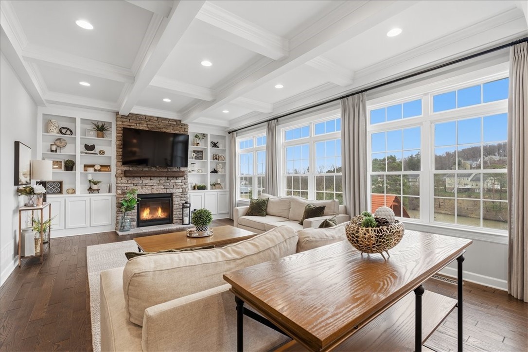 241 Tamarack Dr