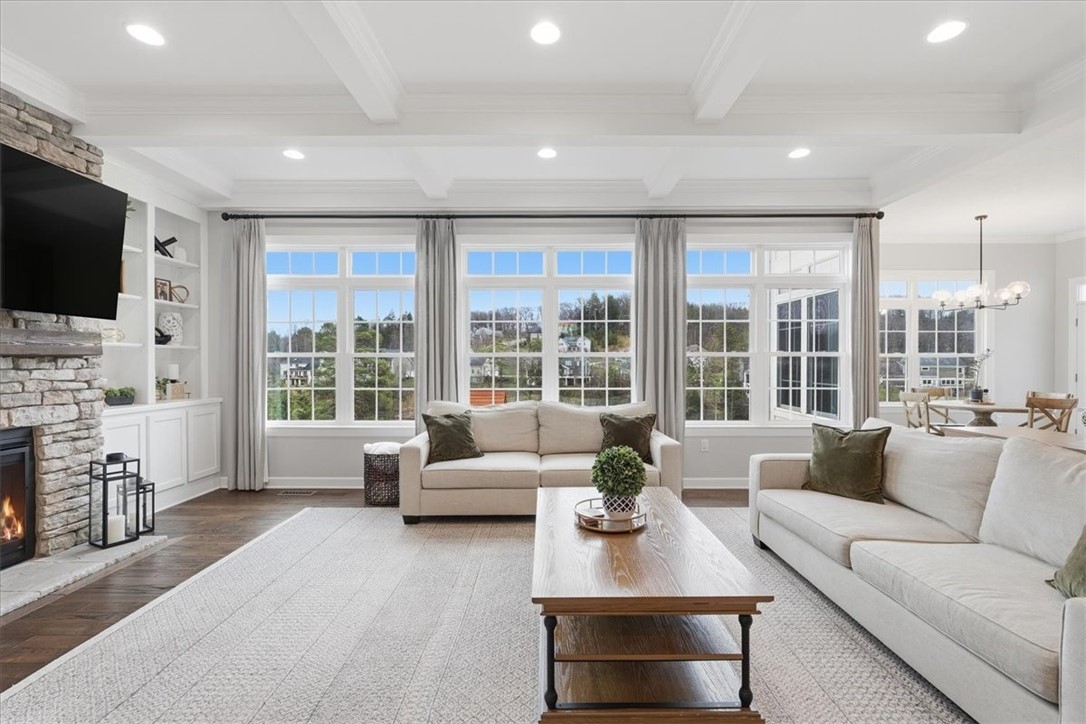 241 Tamarack Dr