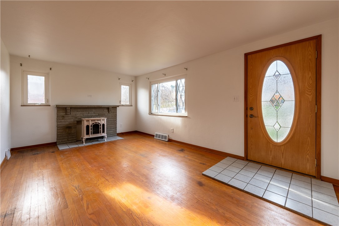 120 Mildred Ln