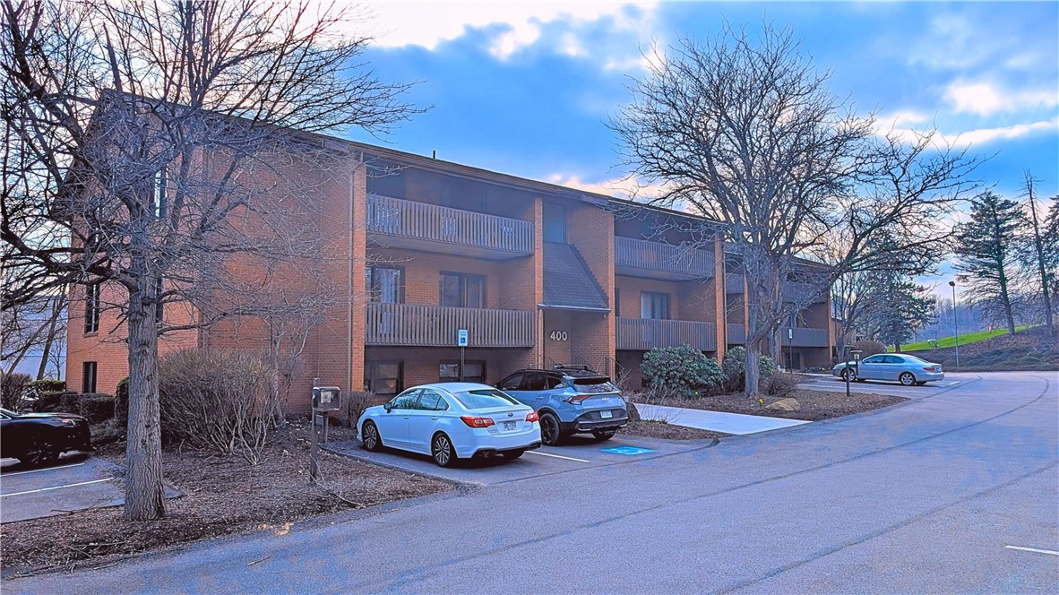 406 Mcknight Park Dr
