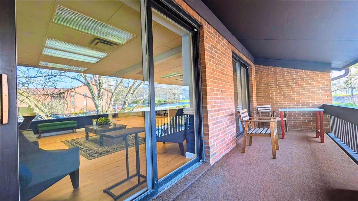 406 Mcknight Park Dr