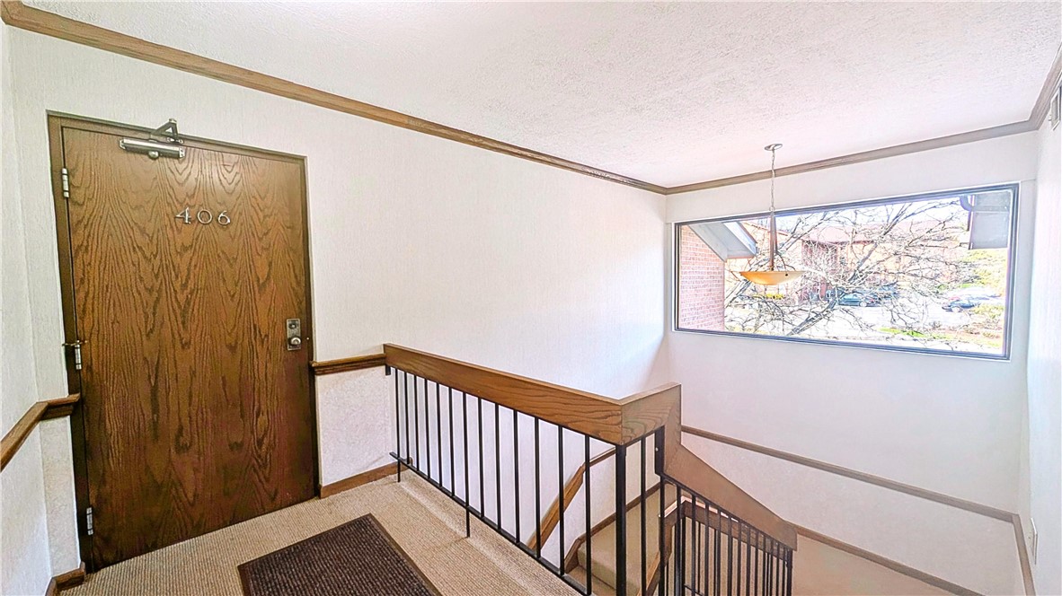 406 Mcknight Park Dr