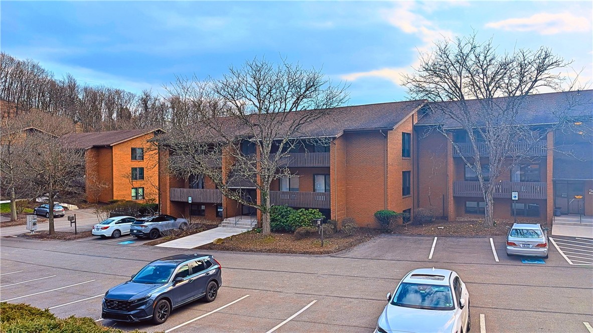 406 Mcknight Park Dr