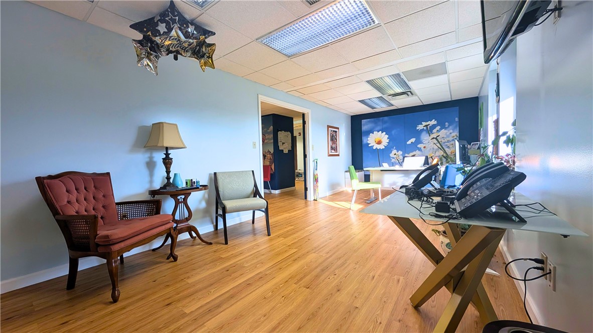 406 Mcknight Park Dr