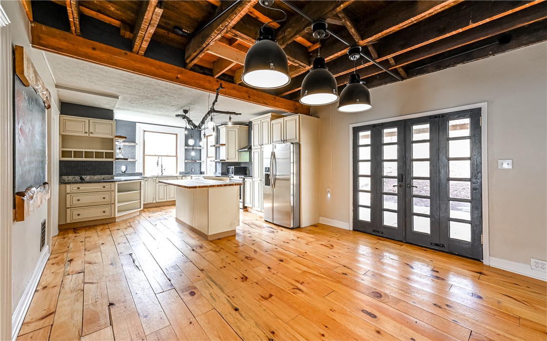 3261 Wexford Rd