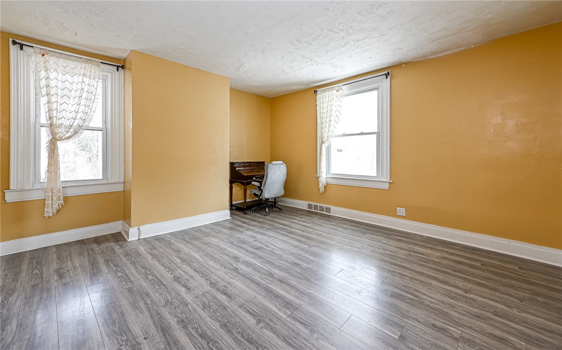 3261 Wexford Rd