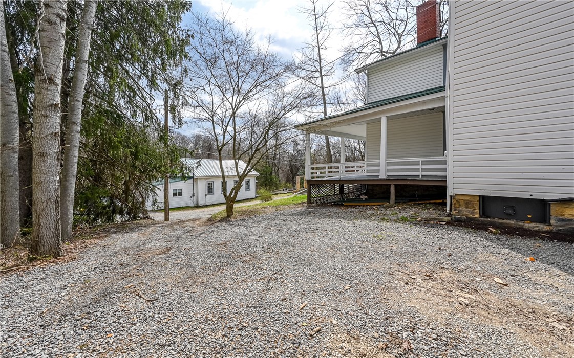 3261 Wexford Rd