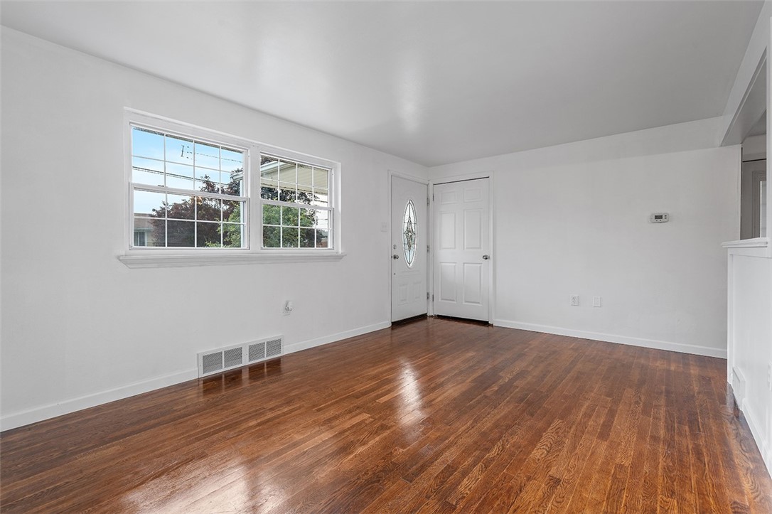 1004 Collins Ave