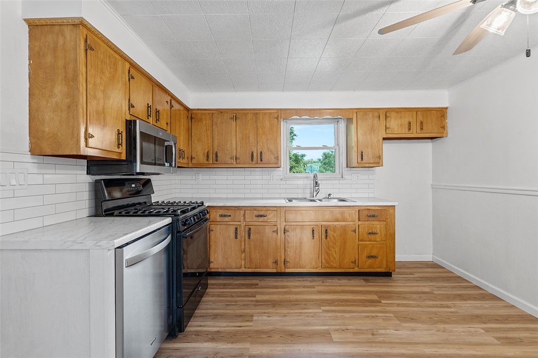 1004 Collins Ave