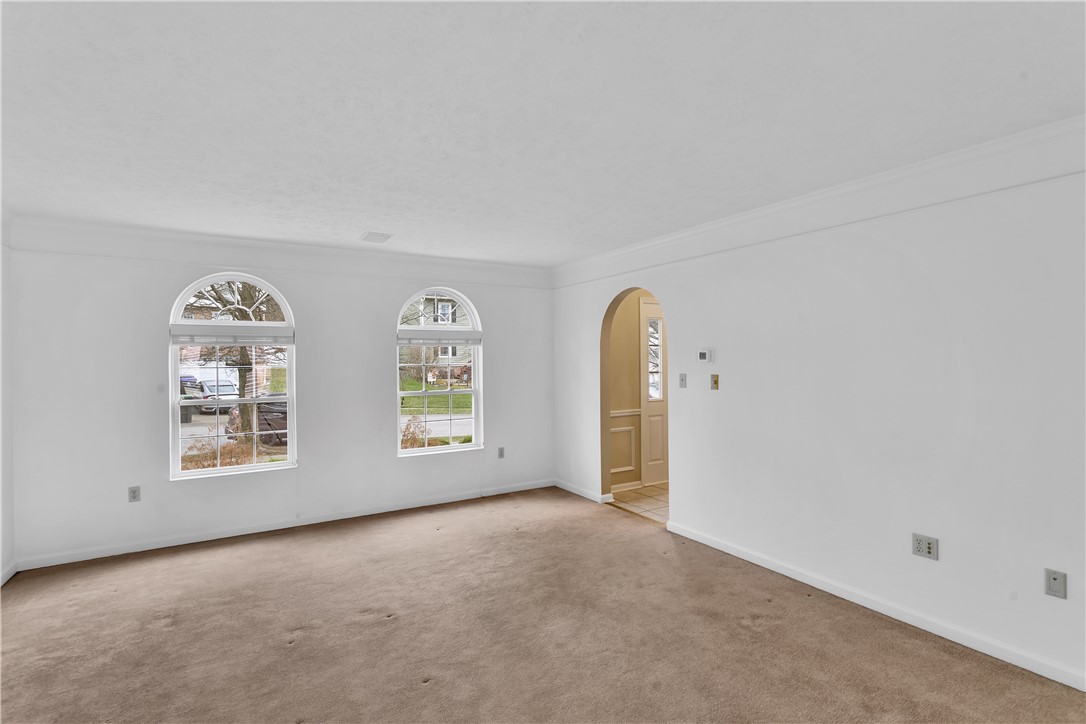 100 Hazelwood Dr