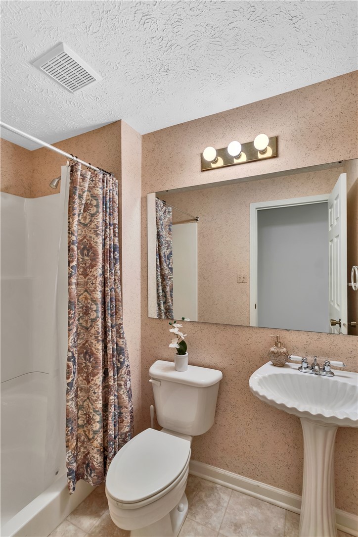 100 Hazelwood Dr