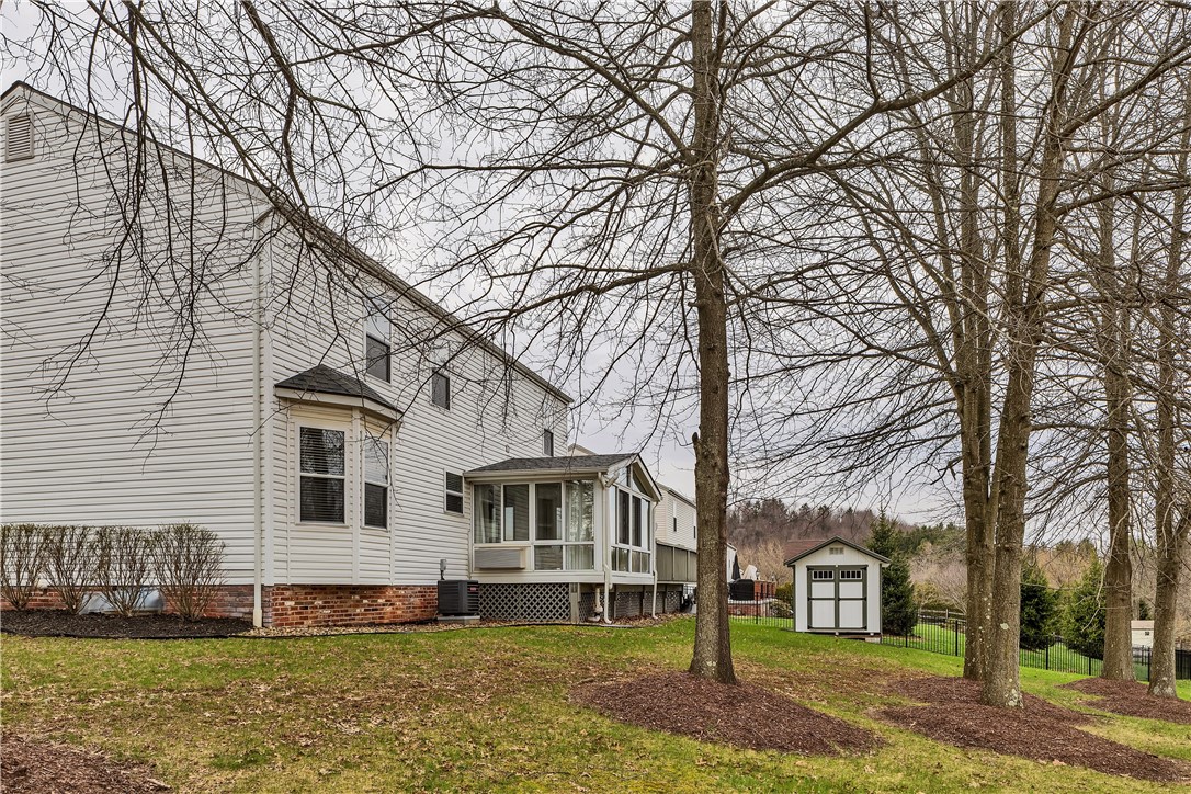 100 Hazelwood Dr