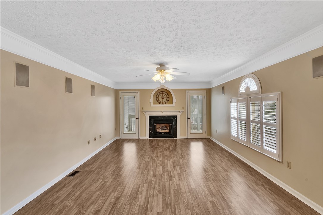 100 Hazelwood Dr