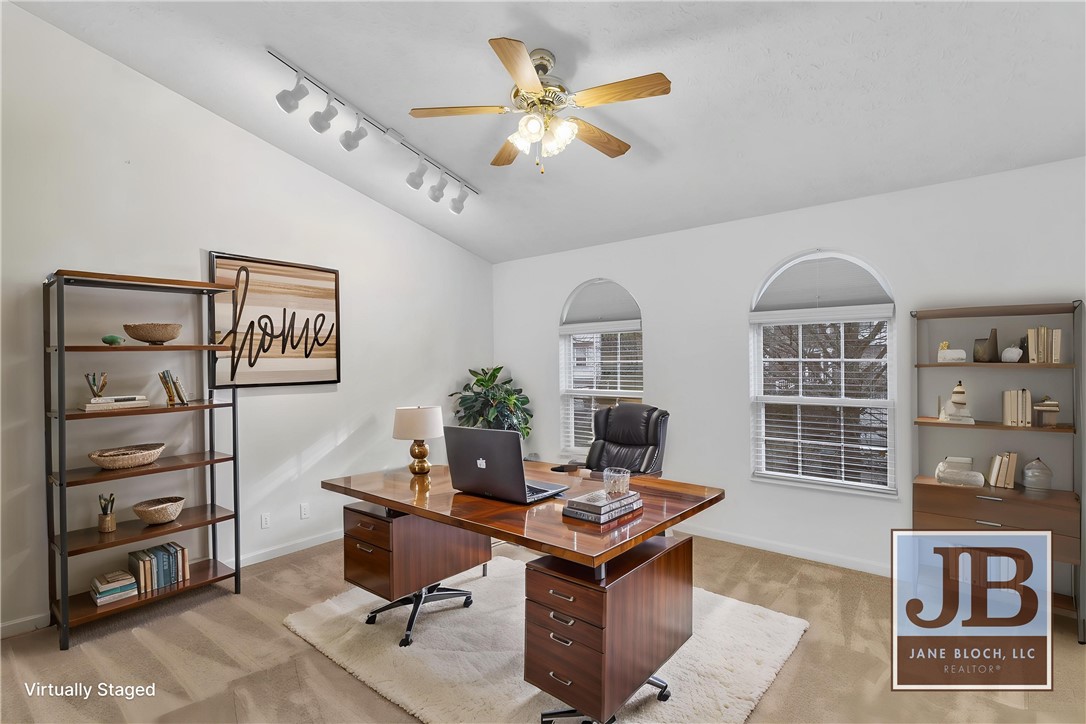 100 Hazelwood Dr