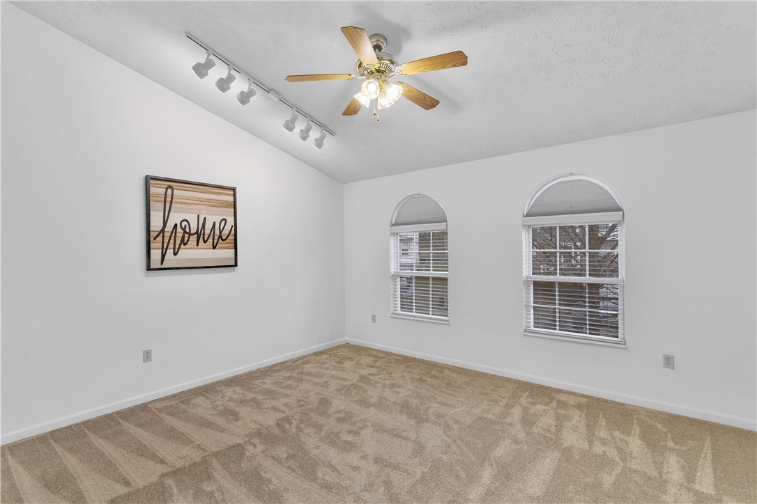 100 Hazelwood Dr
