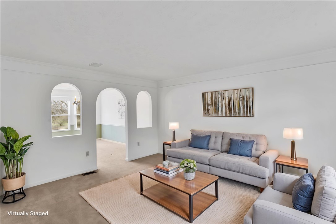 100 Hazelwood Dr