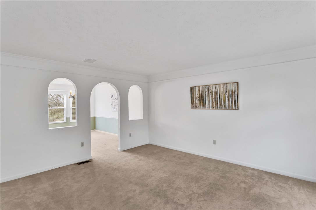 100 Hazelwood Dr