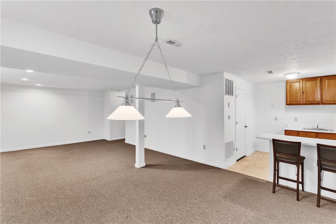 100 Hazelwood Dr