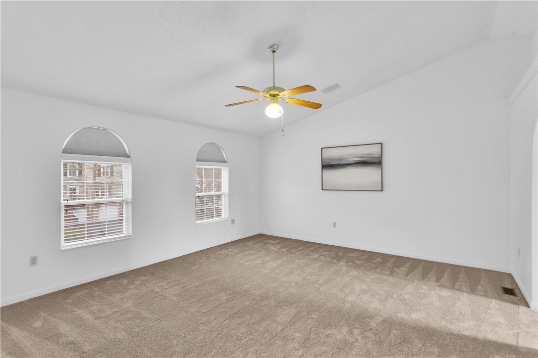 100 Hazelwood Dr