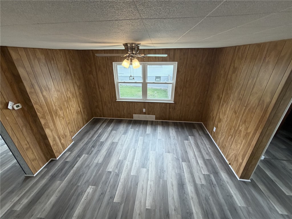 1154 Eisenhower Dr