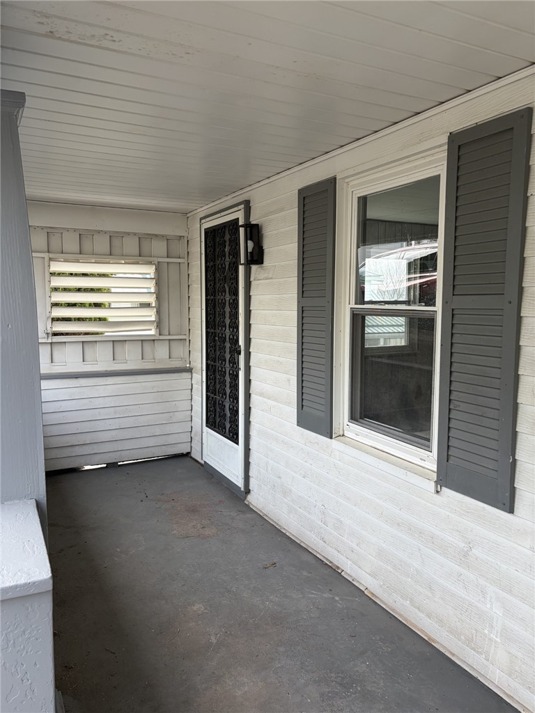 1154 Eisenhower Dr