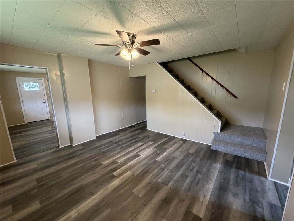 1156 Eisenhower Dr
