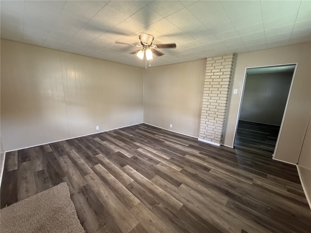 1156 Eisenhower Dr