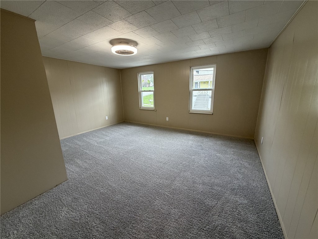 1156 Eisenhower Dr