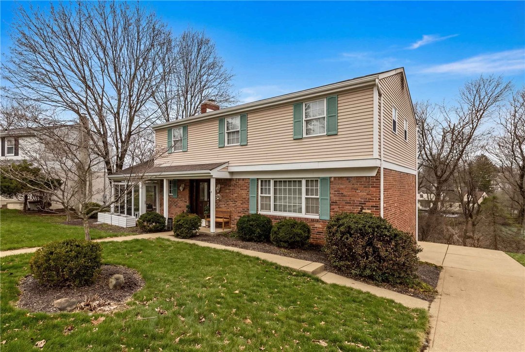 1011 Apple Hill Ln