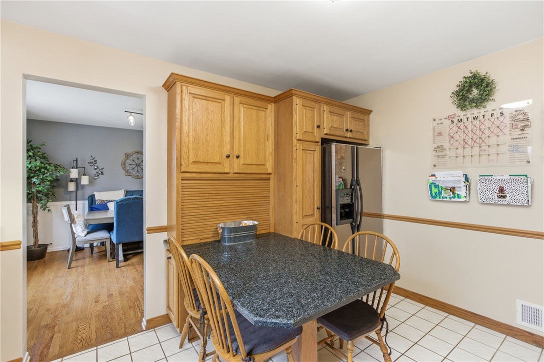 1011 Apple Hill Ln