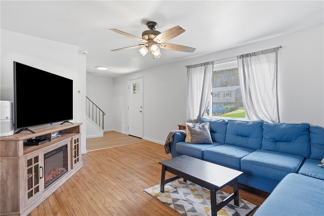 5123 Elmwood Dr