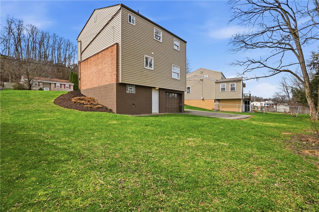 5123 Elmwood Dr