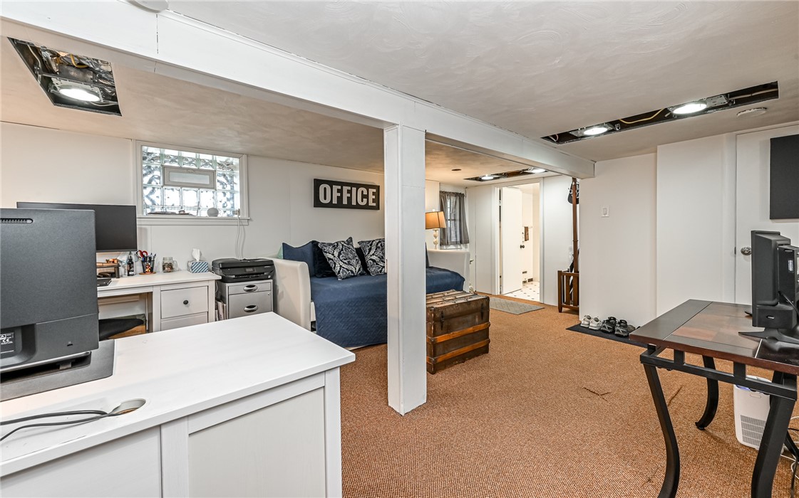 212 Montclair Ave