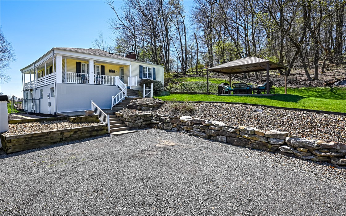212 Montclair Ave