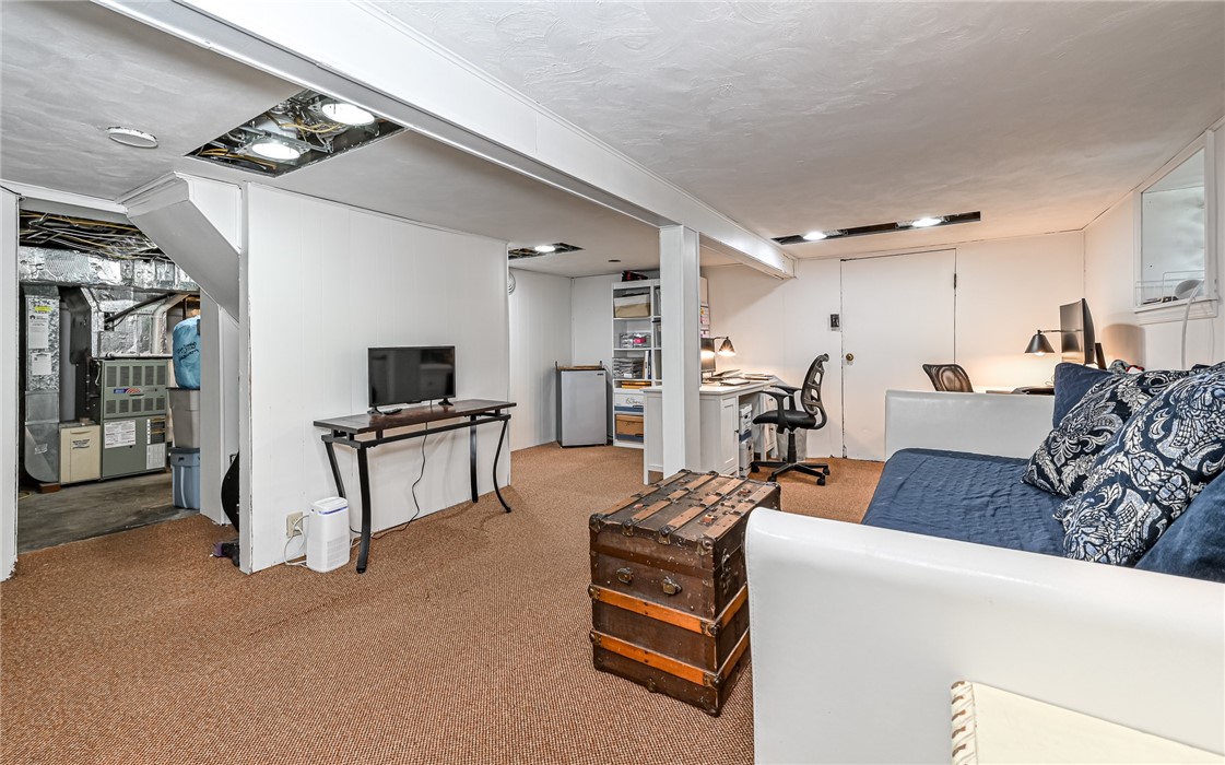 212 Montclair Ave