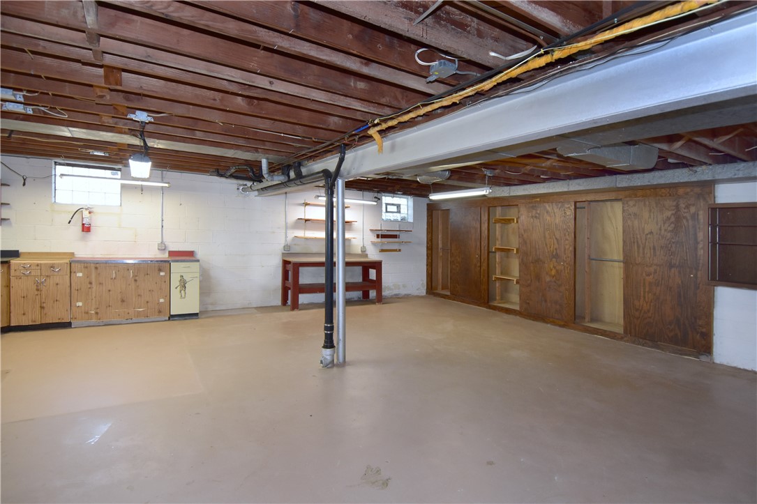 110 Circle Dr
