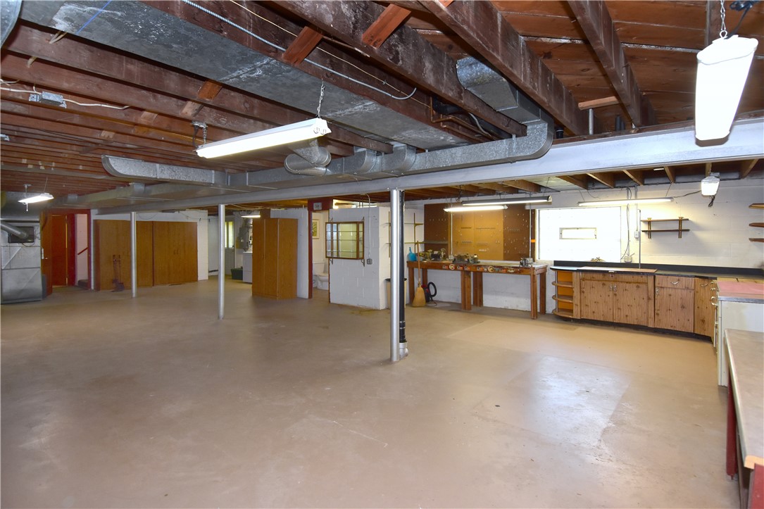 110 Circle Dr