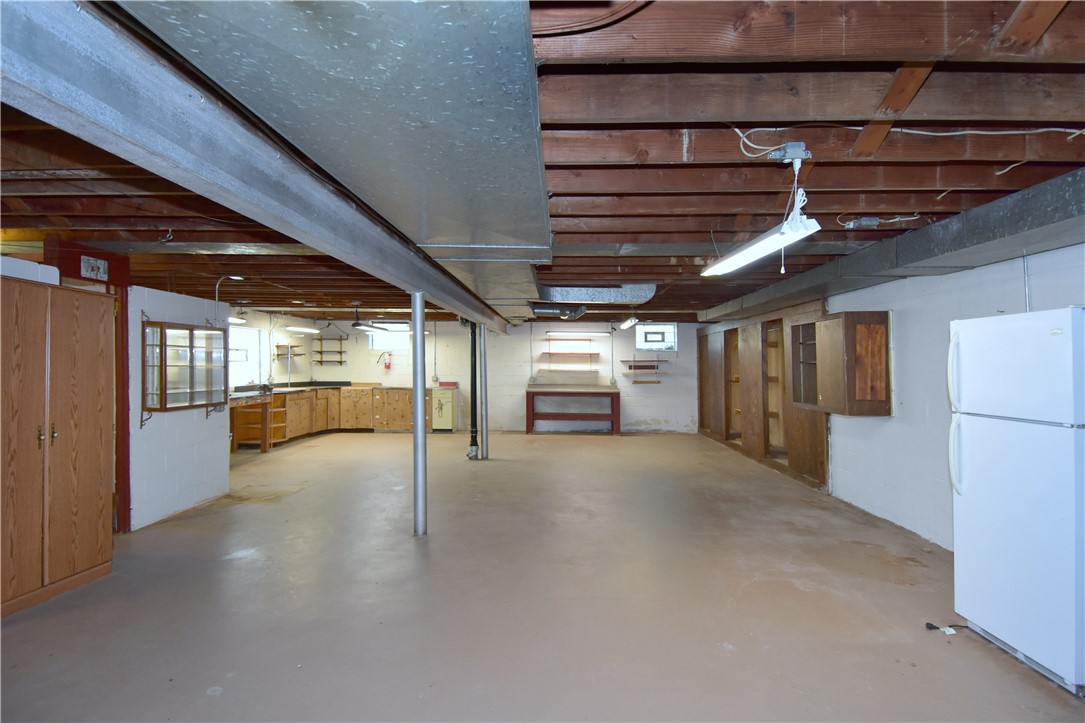 110 Circle Dr