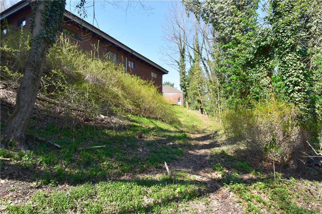 110 Circle Dr