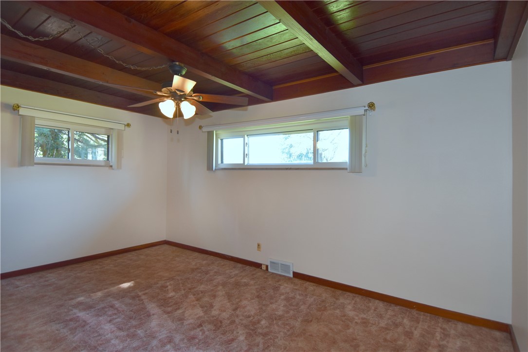 110 Circle Dr