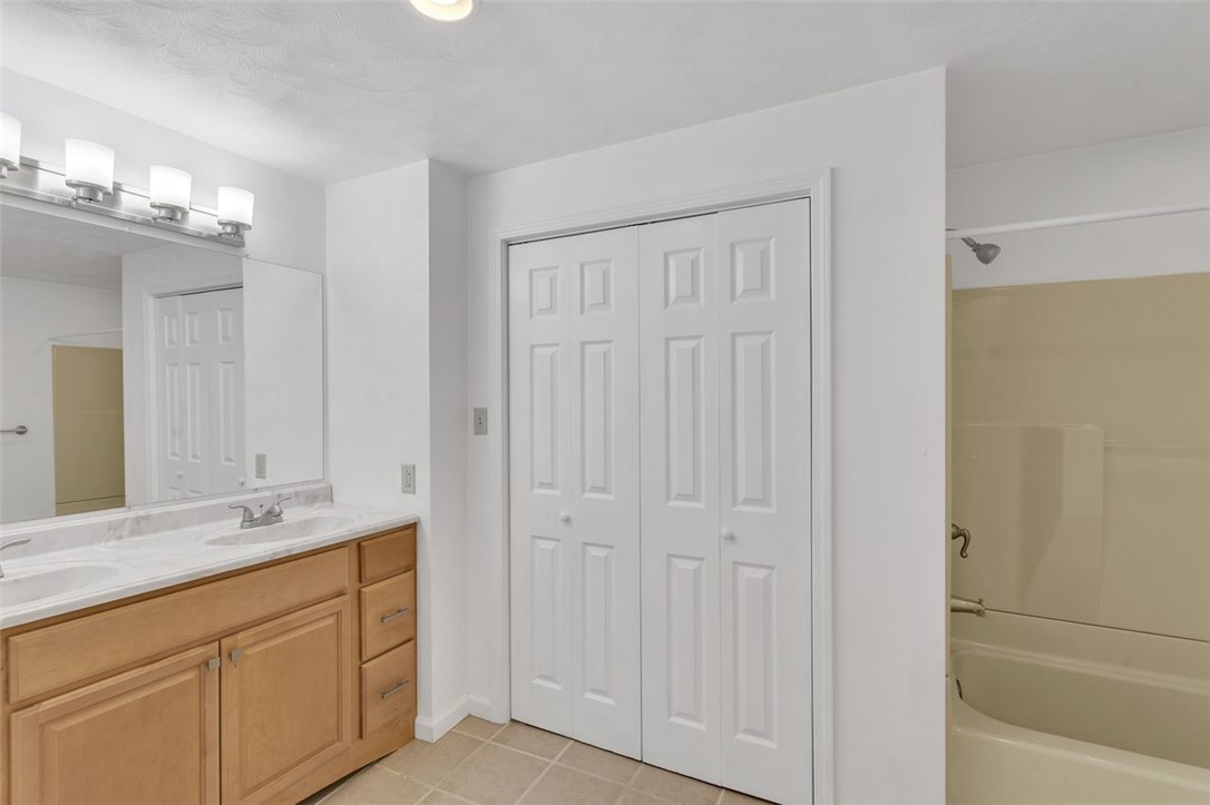 3930 Evergreen Dr