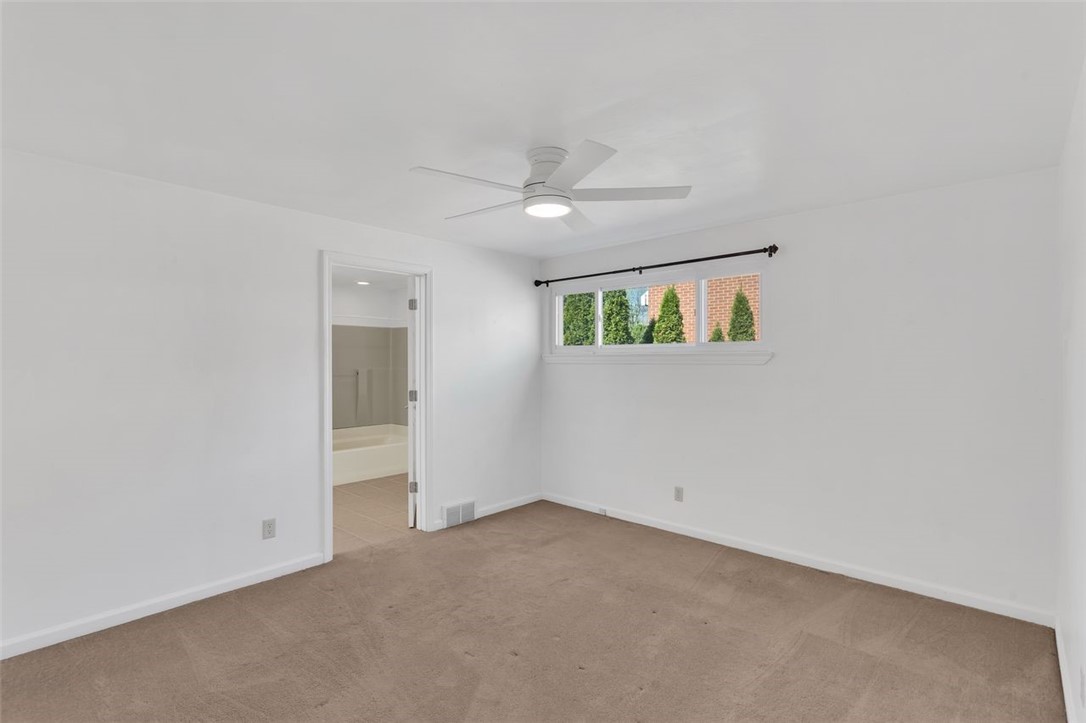 3930 Evergreen Dr