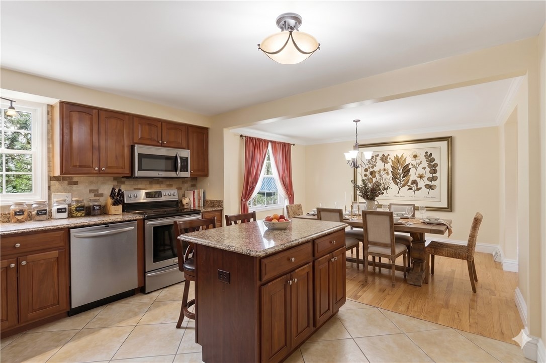 113 N Harleston Dr