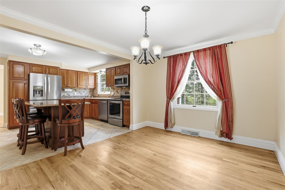 113 N Harleston Dr