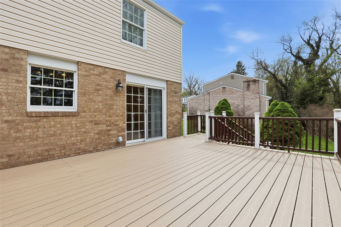 113 N Harleston Dr