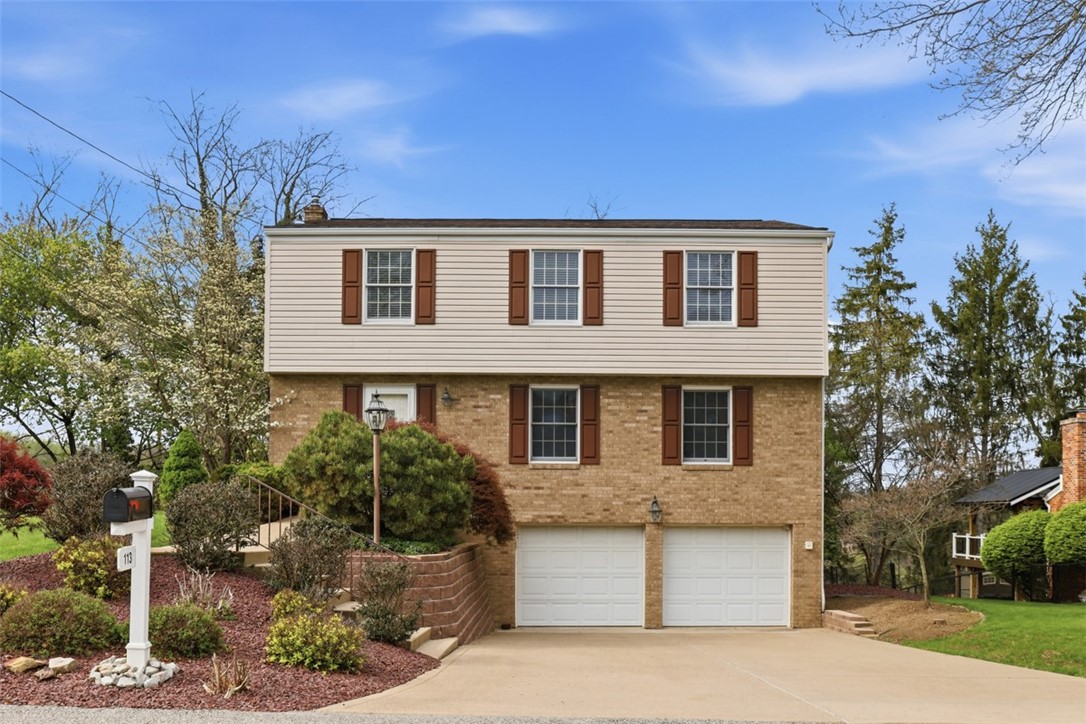 113 N Harleston Dr