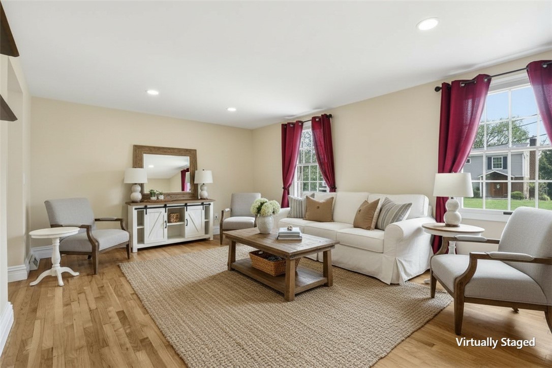 113 N Harleston Dr