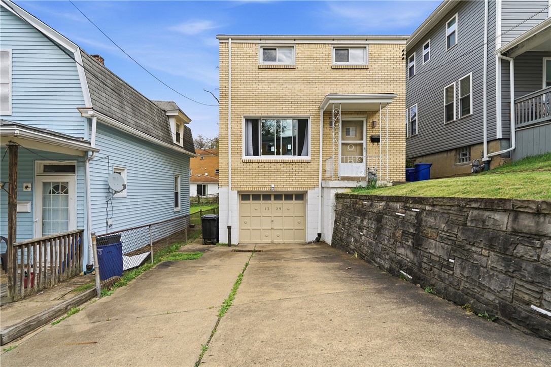 1329 Fallowfield Ave