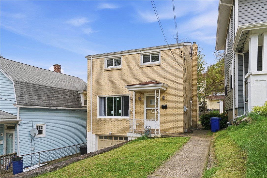 1329 Fallowfield Ave